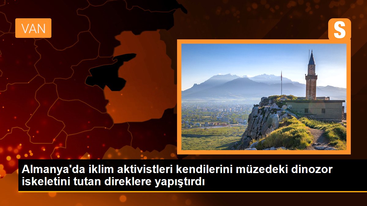 Almanya’da iklim aktivistleri kendilerini müzedeki dinozor iskeletini tutan direklere yapıştırdı