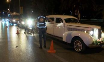 Kadıköy’deki trafik denetimlerine yakalanan ehliyetsiz sürücü: ‘Şimdi ararım ve buraya yığarım’