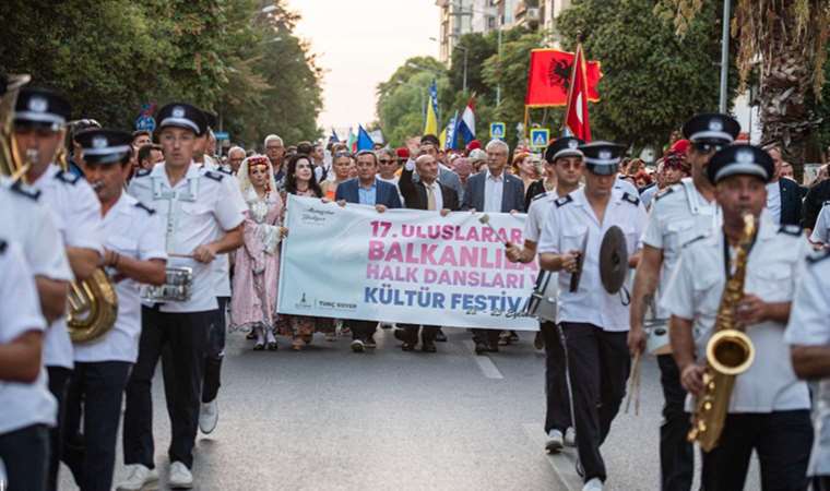 Balkanlılar Halk Dansları ve Kültür Festivali başladı