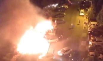 Maltepe’de korkutan yangın: Alevler otomobillere sıçradı!