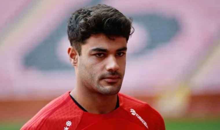 Ozan Kabak’tan sitem! ‘Forma giymeyi bekliyordum’